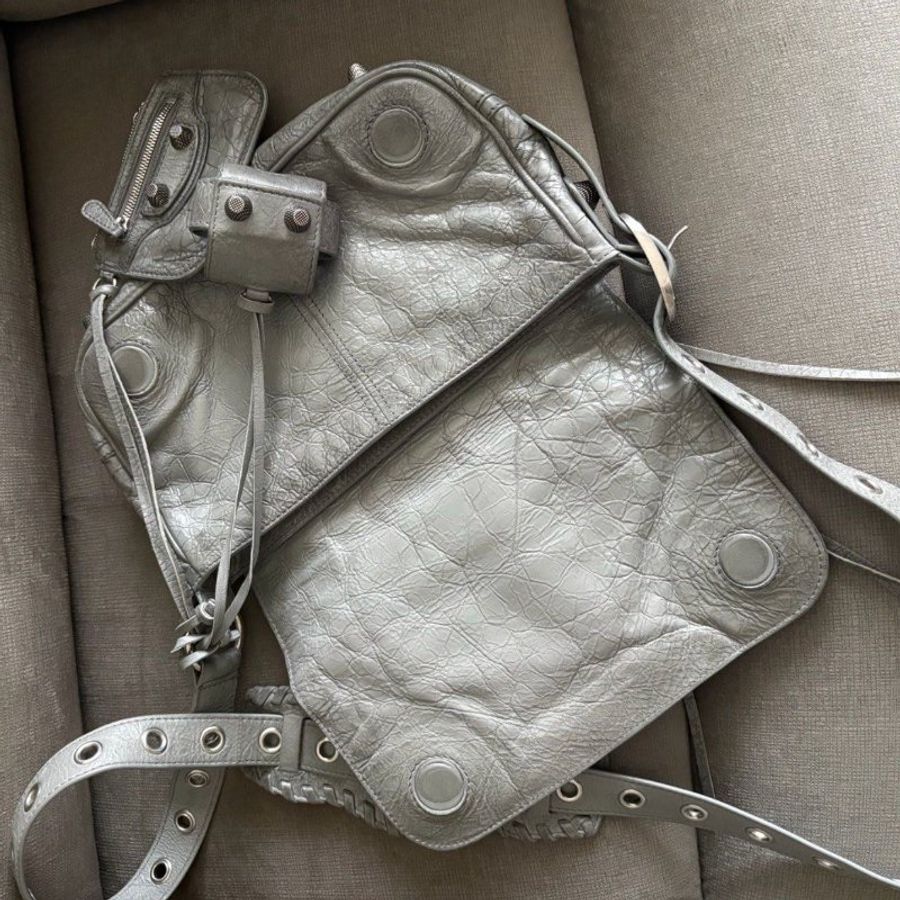 【 Balenciaga巴黎世家 】La Cagole_側背包/機車包/皮革包/卯釘包_Gray(洗舊灰)-9