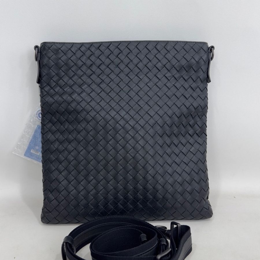 Bottega Veneta BV葆蝶家 男士黑色斜跨包-6