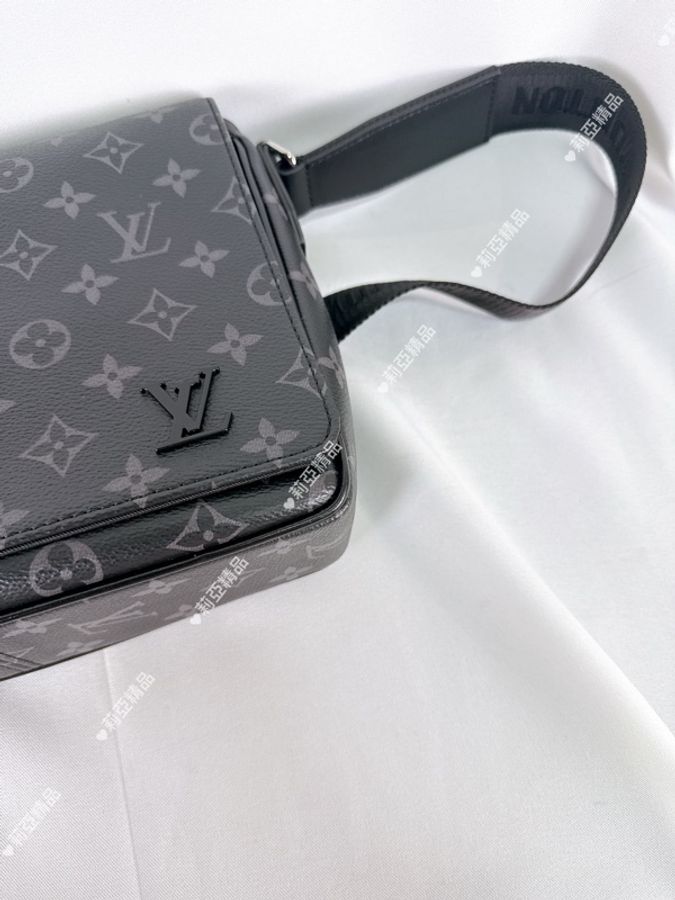 莉亞精品♡ LV M46255 黑老花翻蓋磁吸郵差包 二手美包-7