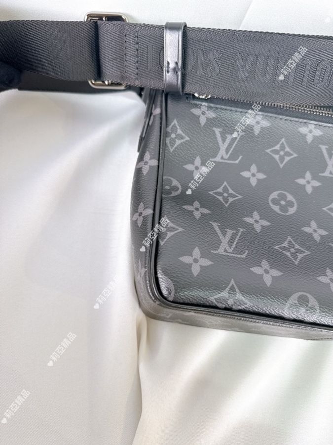 莉亞精品♡ LV M46255 黑老花翻蓋磁吸郵差包 二手美包-10