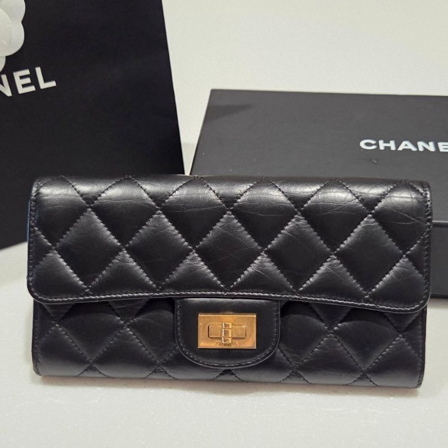 CHANEL香奈兒經典2.55菱格紋小牛皮黑金信封長夾/ 發財包/ 發財長夾-0