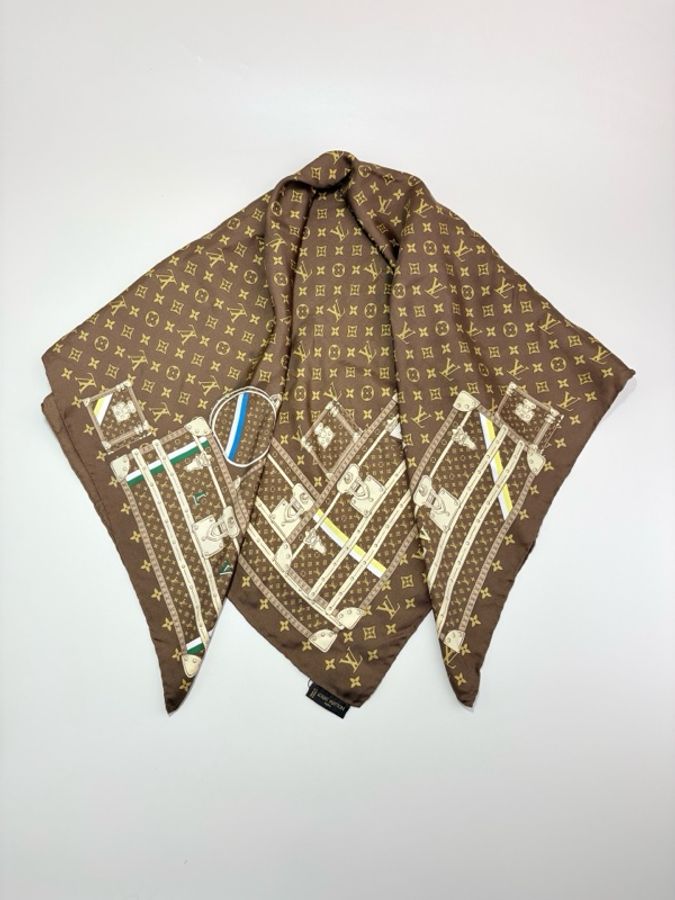 LOUIS VUITTON 路易威登 棕色老花 絲巾-0