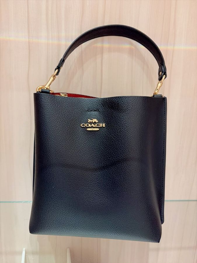 全新 全新 日本親自購回 COACH Mollie Bucket 黑色荔枝紋皮革手提/斜背兩用包 水桶包-2