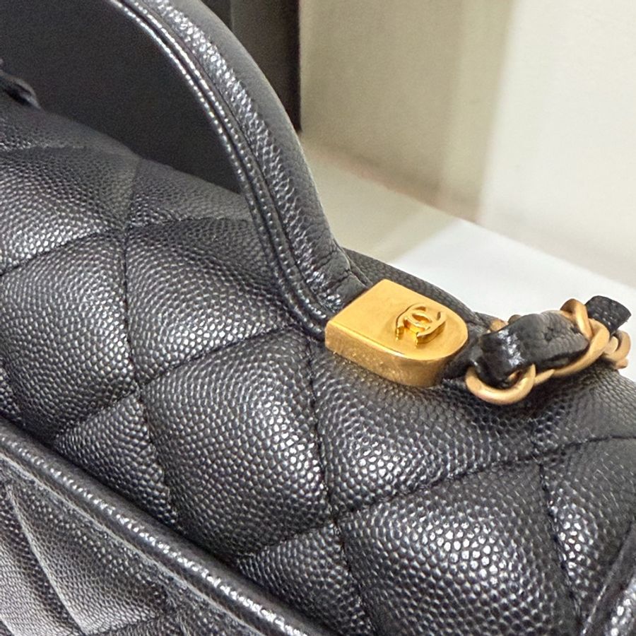✨Chanel 22k 黑金荔枝皮郵差包 有購證 99新🖤-4