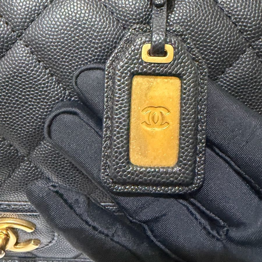 ✨Chanel 22k 黑金荔枝皮郵差包 有購證 99新🖤-7