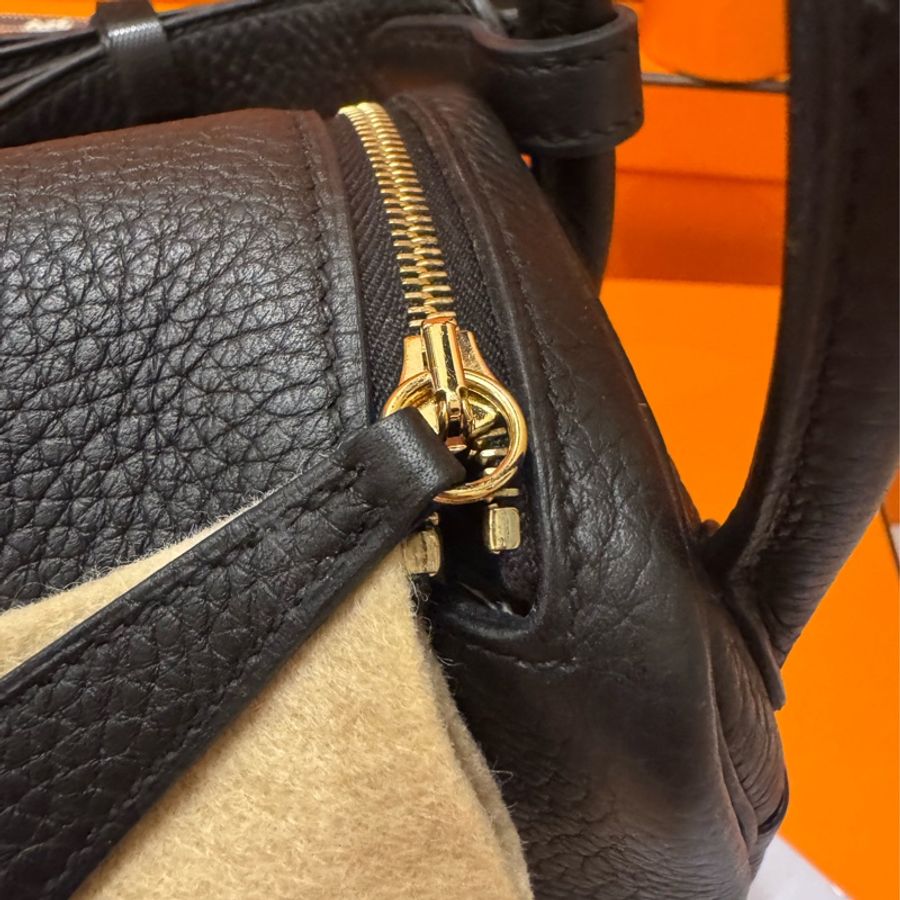 Hermes Mini Lindy 一代 黑金U刻 🖤 近全新 閒置沒有使用過-9