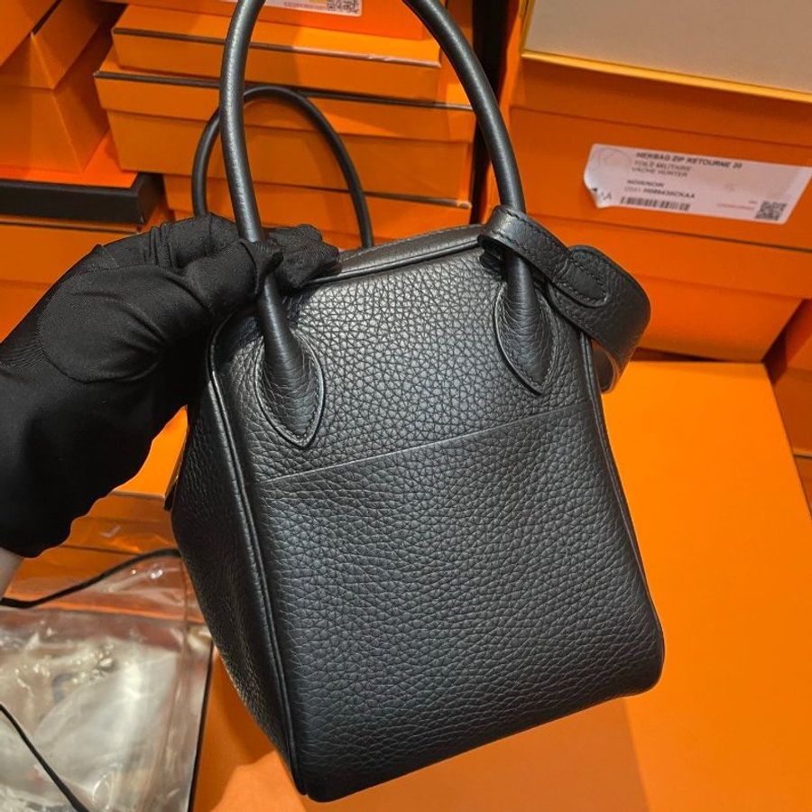 Hermes Lindy26 黑金TC皮 肩背包-3