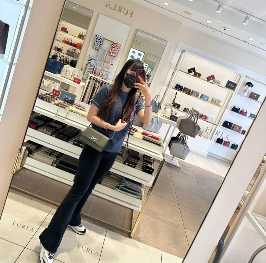 FURLA全新斜背WOC-4