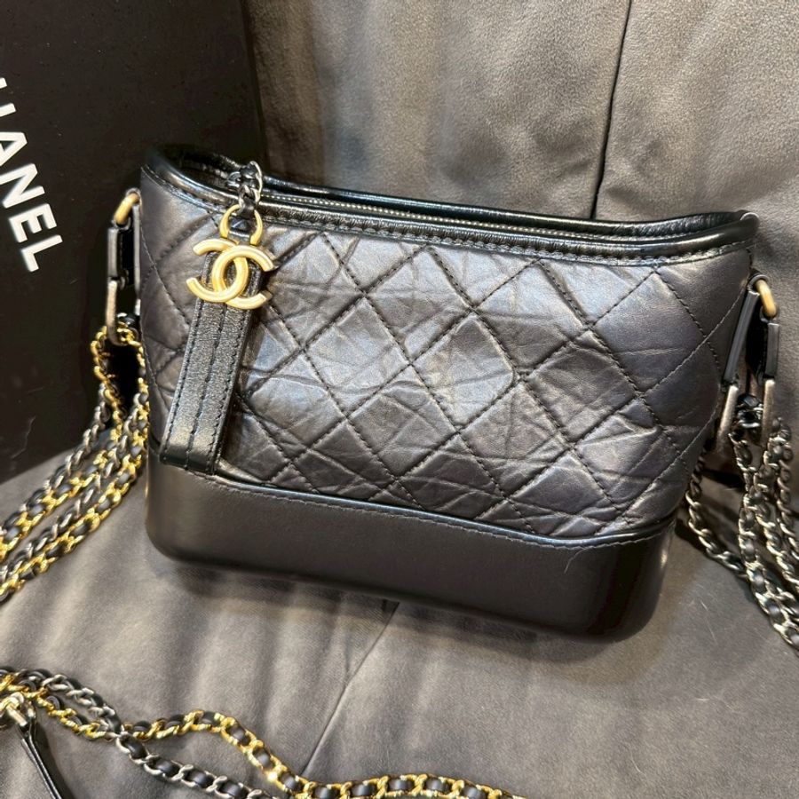 CHANEL香奈兒黑金流浪包🥾全新全配🈶購證小號-12