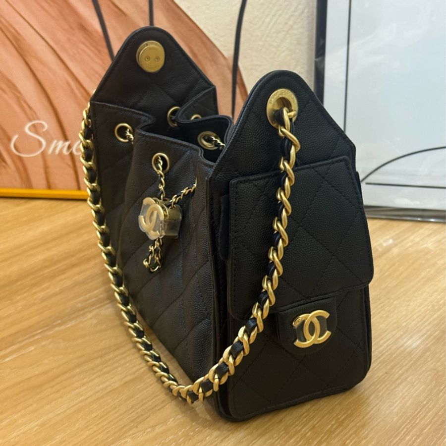 (2026台灣購證🇹🇼全配)全新CHANEL 25 mini Hobo 黑金✨最新晶片款-4