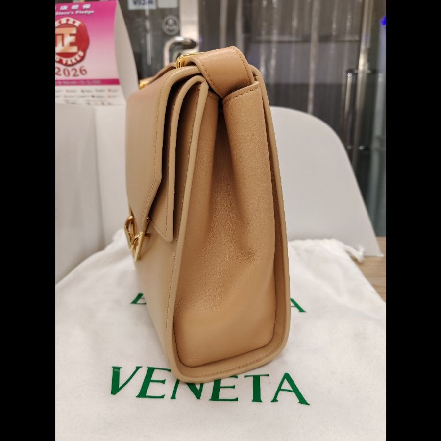 BV The clip handbag Beige-1