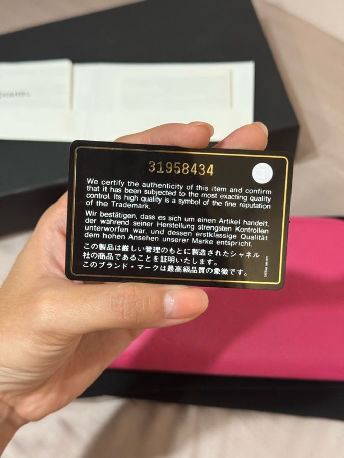 CHANEL Camellia壓紋拉鍊長夾-4