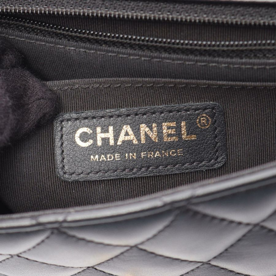 香奈兒 (CHANEL) 絎縫荷葉邊斜背包 AS1737 羊皮黑色金色五金二手 CC-3
