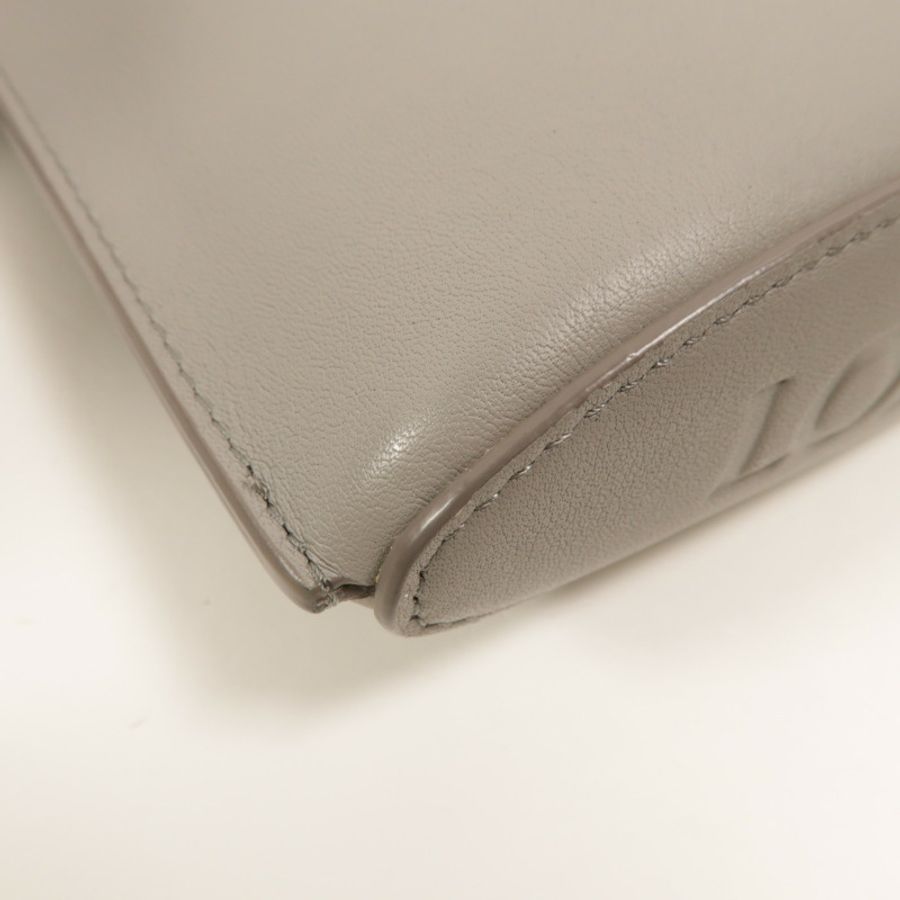LOEWE 牛皮皮革Dice Pocker肩背袋-11