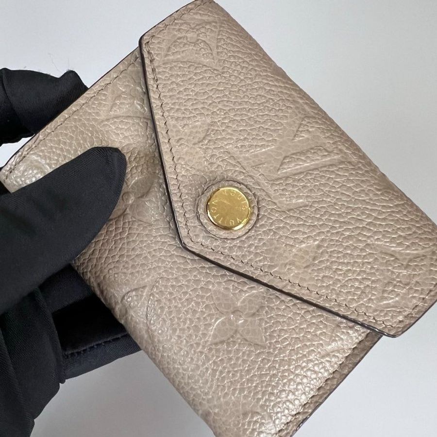 LV M69800/晶片款 淺棕老花壓紋三折短夾-7