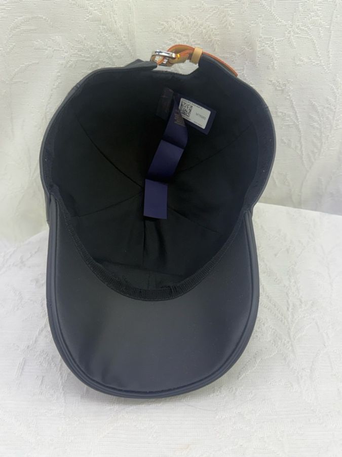 Louis Vuitton Leather Caps size : M-13