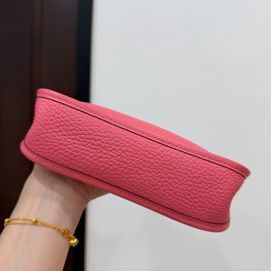 仙闆名牌精品 HERMES 愛馬仕 EVELYNE 16 AMAZONE mimi玫瑰杜鵑 胭脂紅 絲巾 斜背包 肩背包-11