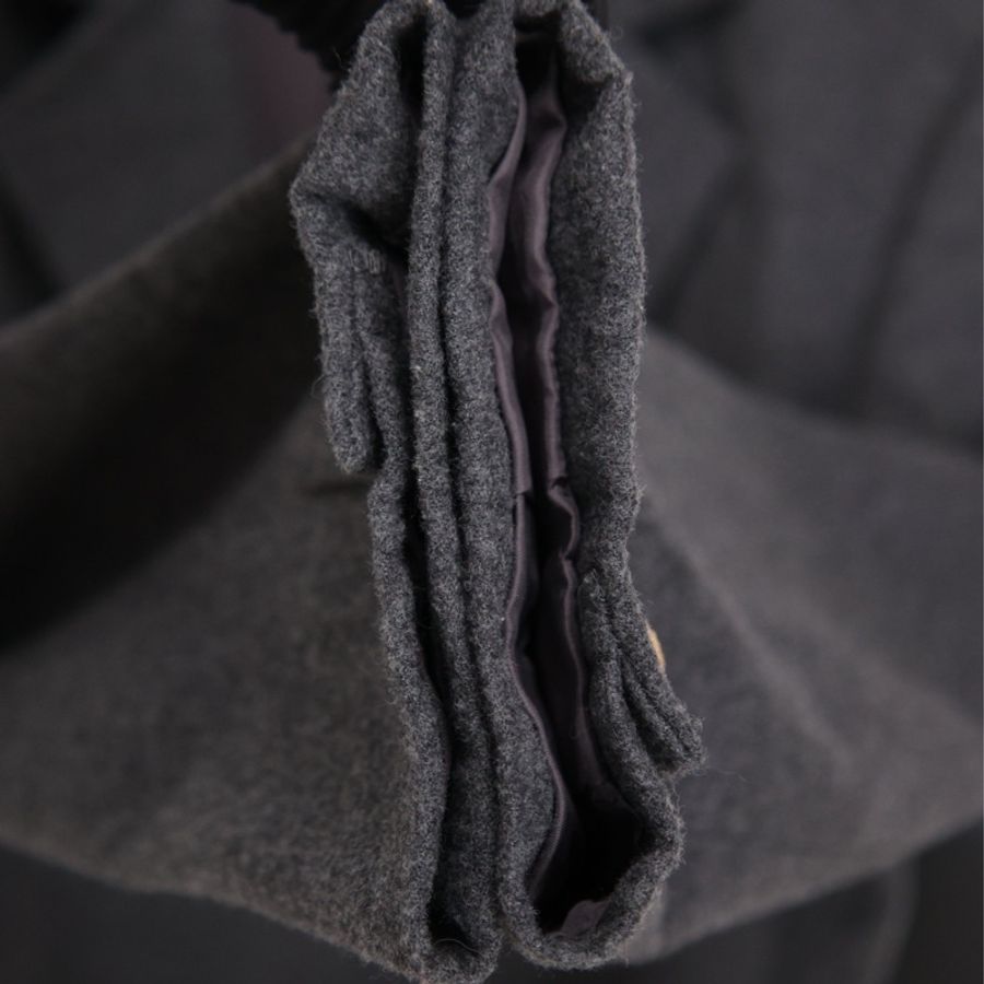 Burberry灰色毛呢黑金徽章西装上衣外套-16
