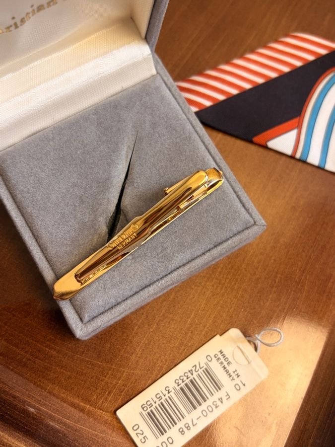 Dior 迪奧 中古老花金色木紋雕刻領帶夾 (附原裝盒及吊牌)-4