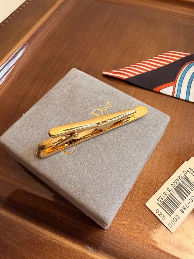 Dior 迪奧 中古老花金色木紋雕刻領帶夾 (附原裝盒及吊牌)-9