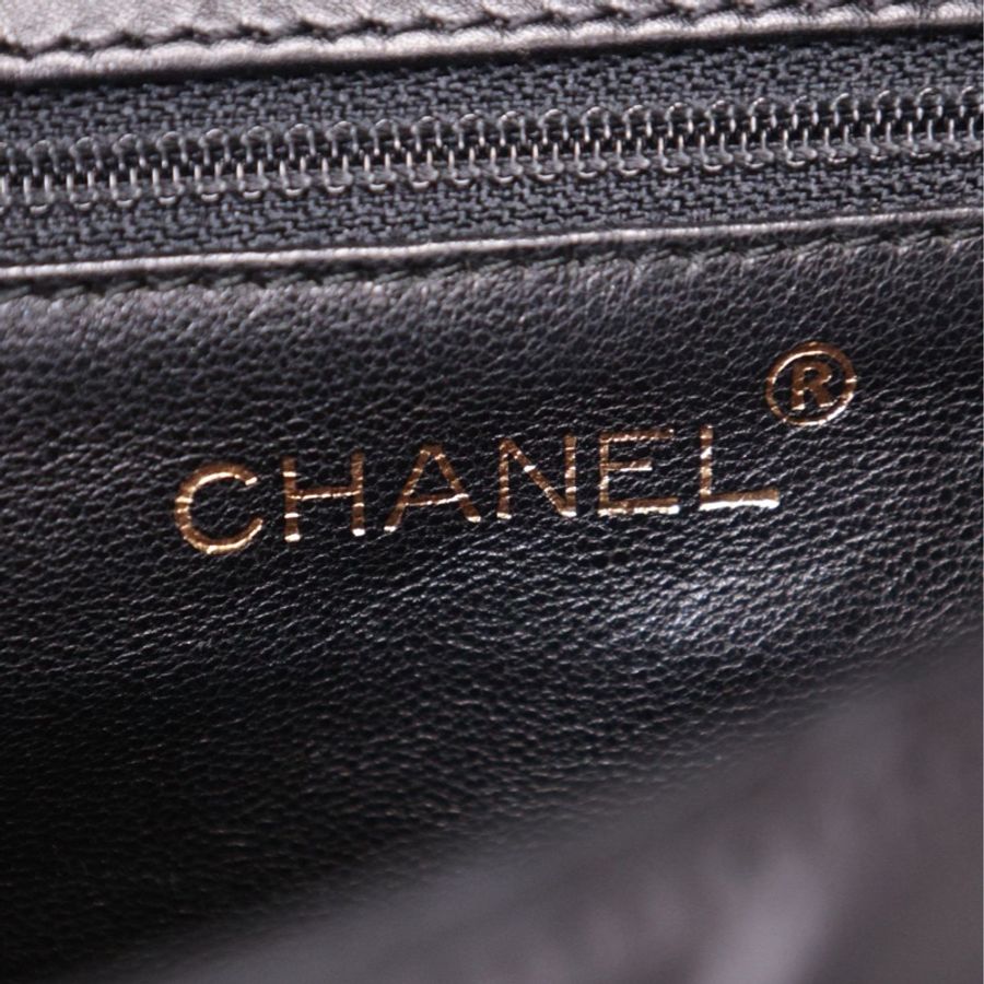 Chanel 6开黑白拼色亚克力cf单肩包-30
