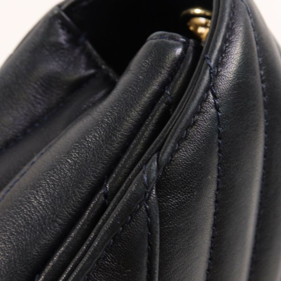 CHANEL 牛皮皮革Chain Shoulder鏈帶肩背袋-16