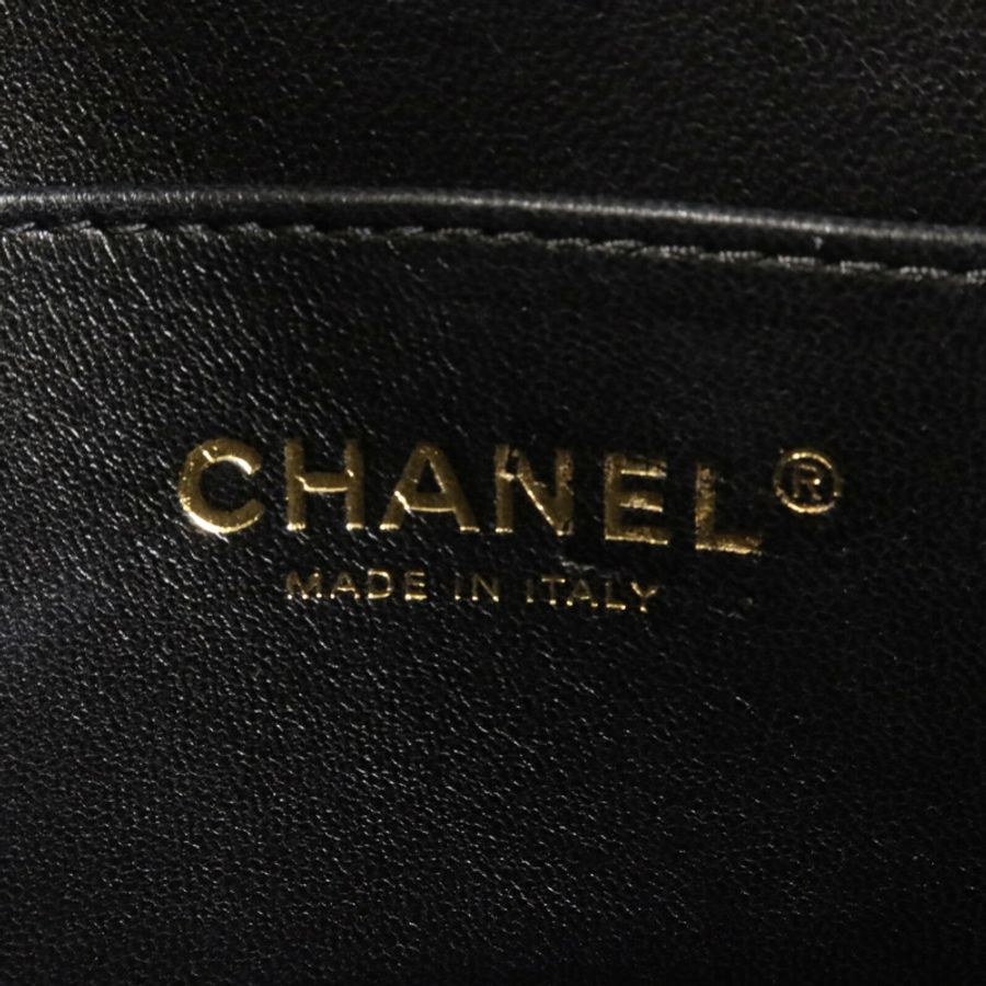 CHANEL 牛皮皮革Chevron Medal Flap Bag肩背袋-5