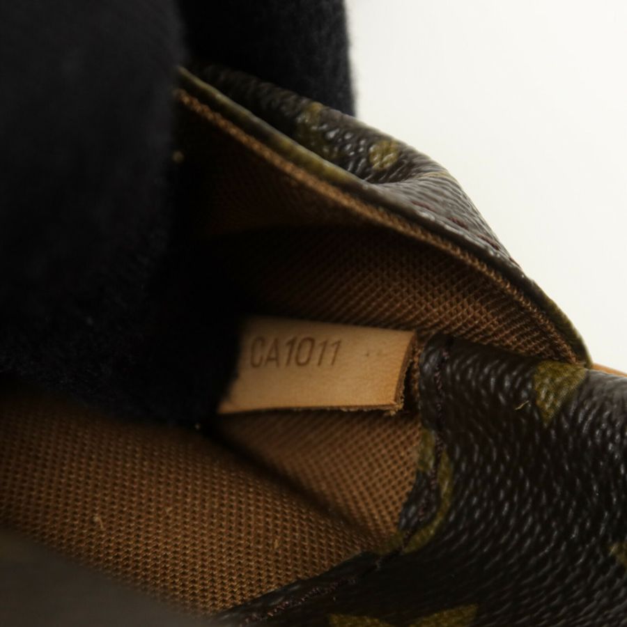 LOUIS VUITTON Monogram Pochette Gange肩背袋-9