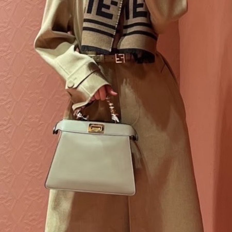 莉亞精品♡ Fendi Mini peekaboo 灰 金扣 手提 斜背包 二手美包-1