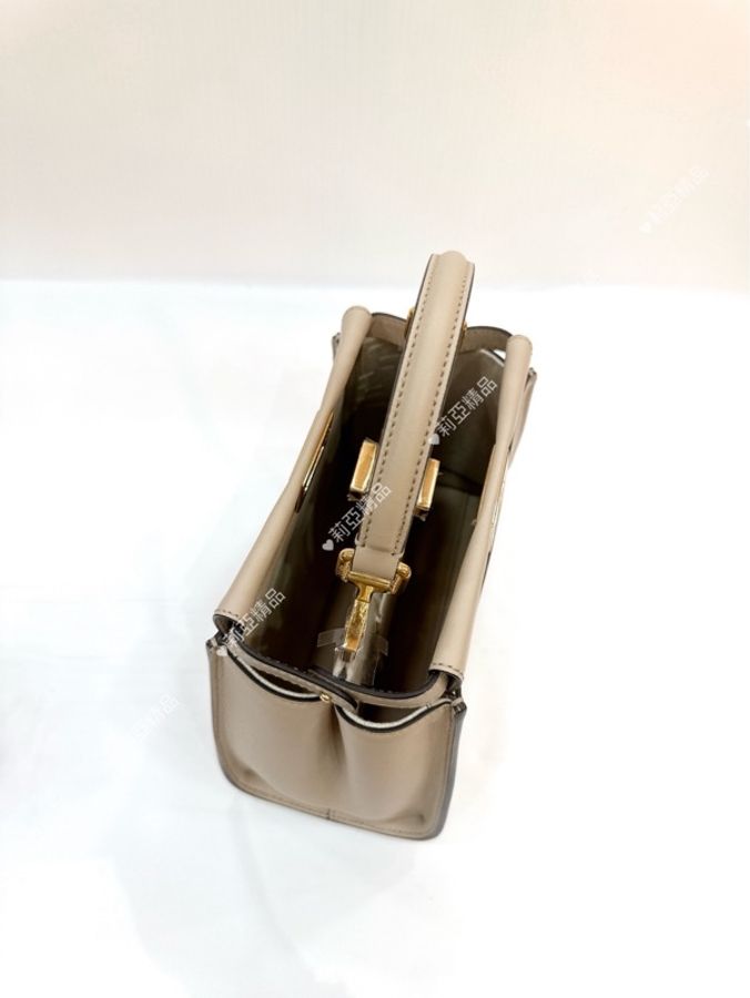 莉亞精品♡ Fendi Mini peekaboo 灰 金扣 手提 斜背包 二手美包-6