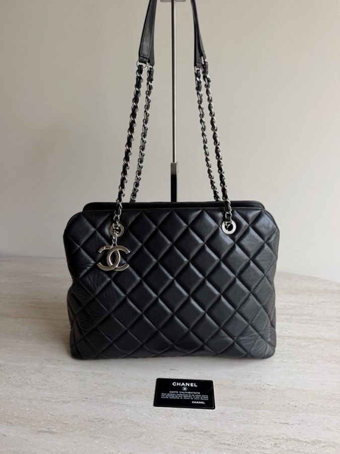 Chanel香奈兒黑銀羊皮托特包 9開 底長34cm-0