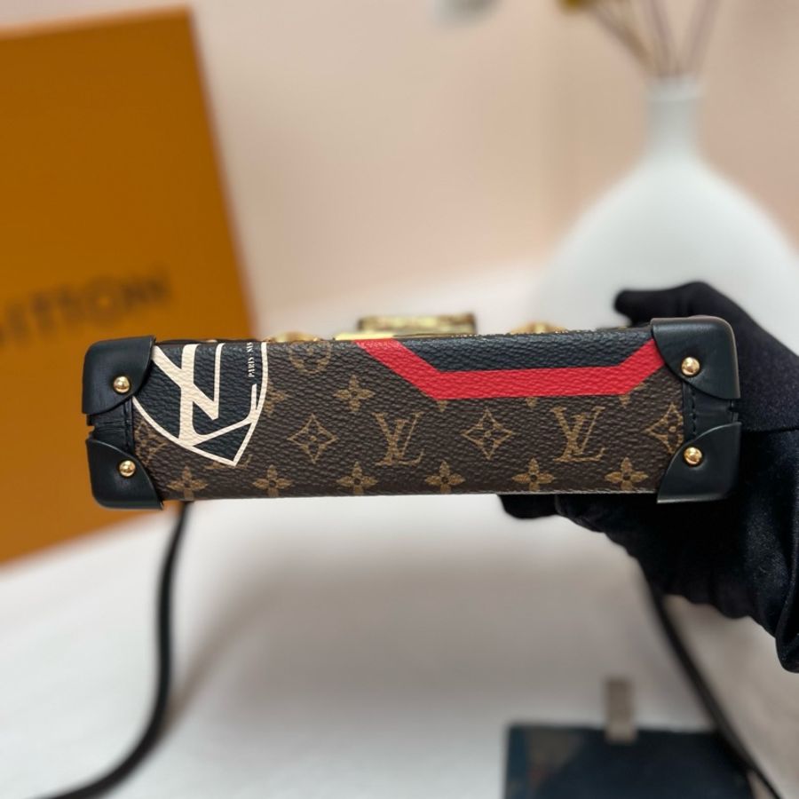 路易威登 LV 限量徽章硬盒子單肩包斜挎包 棕色 金扣 芯片編碼款-5