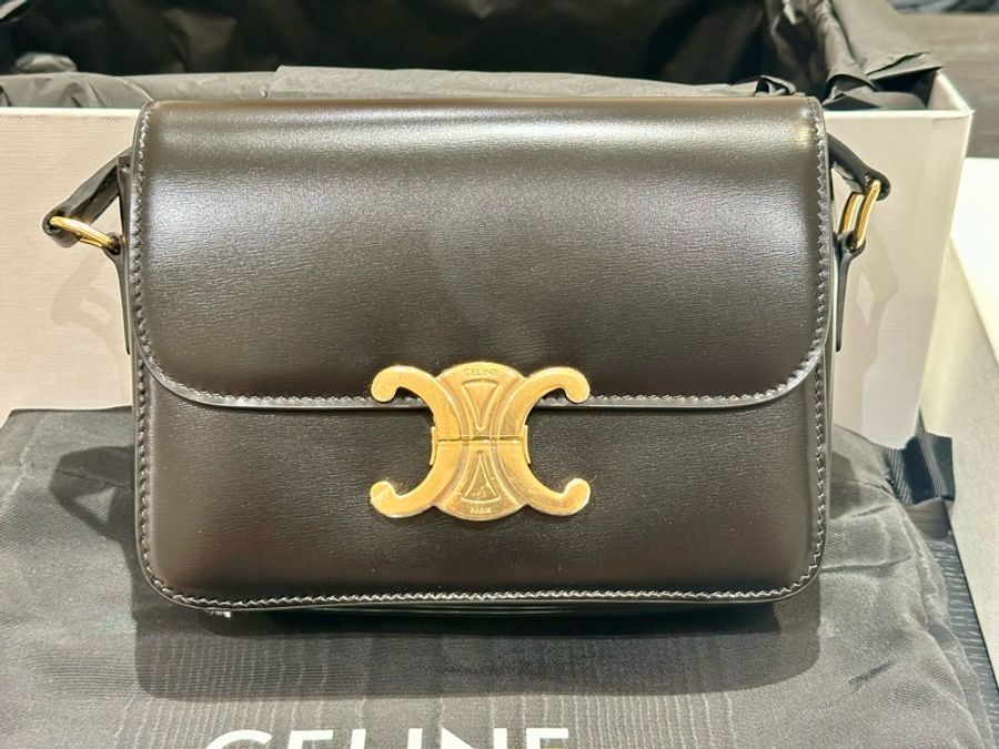 全新Celine Teen Triomphe(經典黑金釦)-2