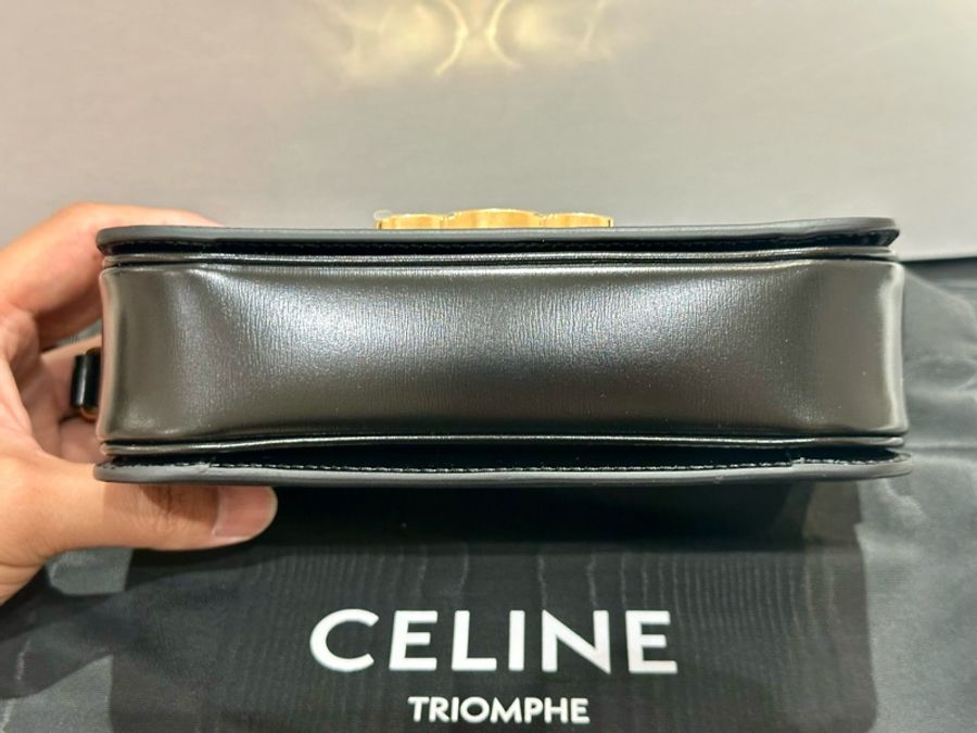 全新Celine Teen Triomphe(經典黑金釦)-7