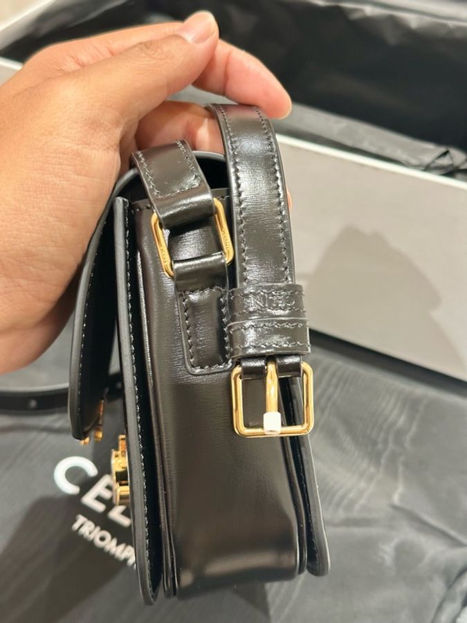全新Celine Teen Triomphe(經典黑金釦)-11
