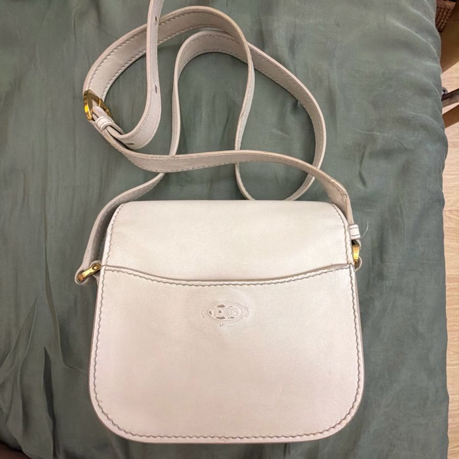 TOD'S 白色全皮經典側背包斜背包-7