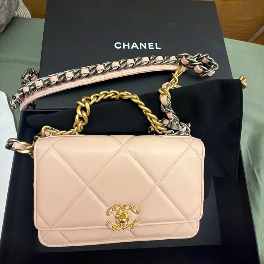 Chanel櫻花粉WOC-7