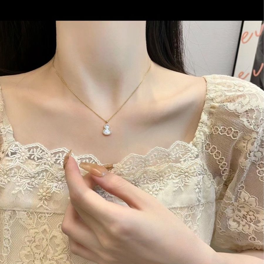 麒麟Qeelin wulu系列 鑽石及珍珠貝母 mini迷你 白葫蘆 項鍊 18k玫瑰金-0
