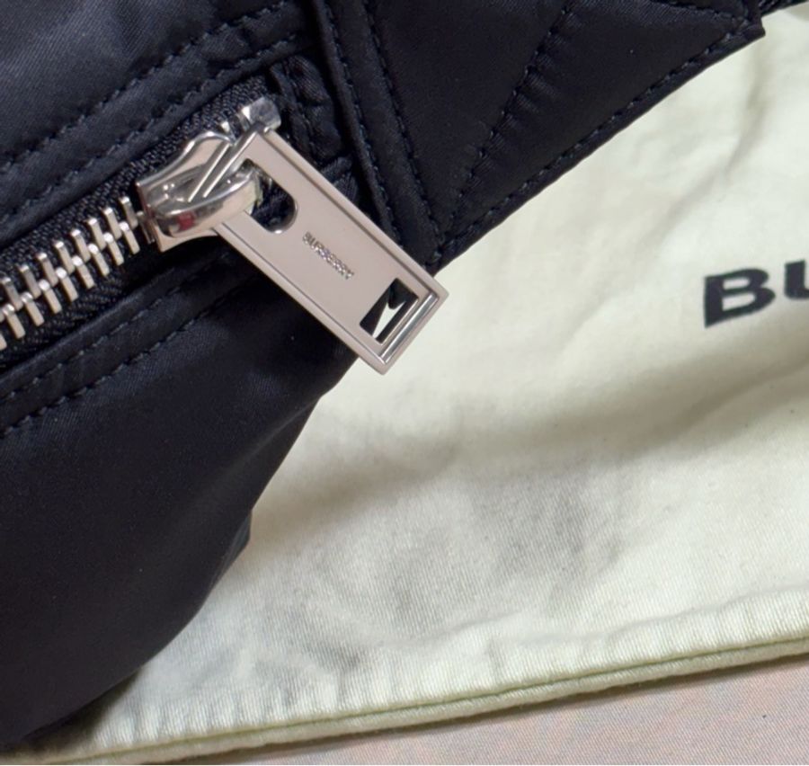 ‼️全台最甜 全新閒置 Burberry 巴寶莉 新款 尼龍腰包 胸包-9