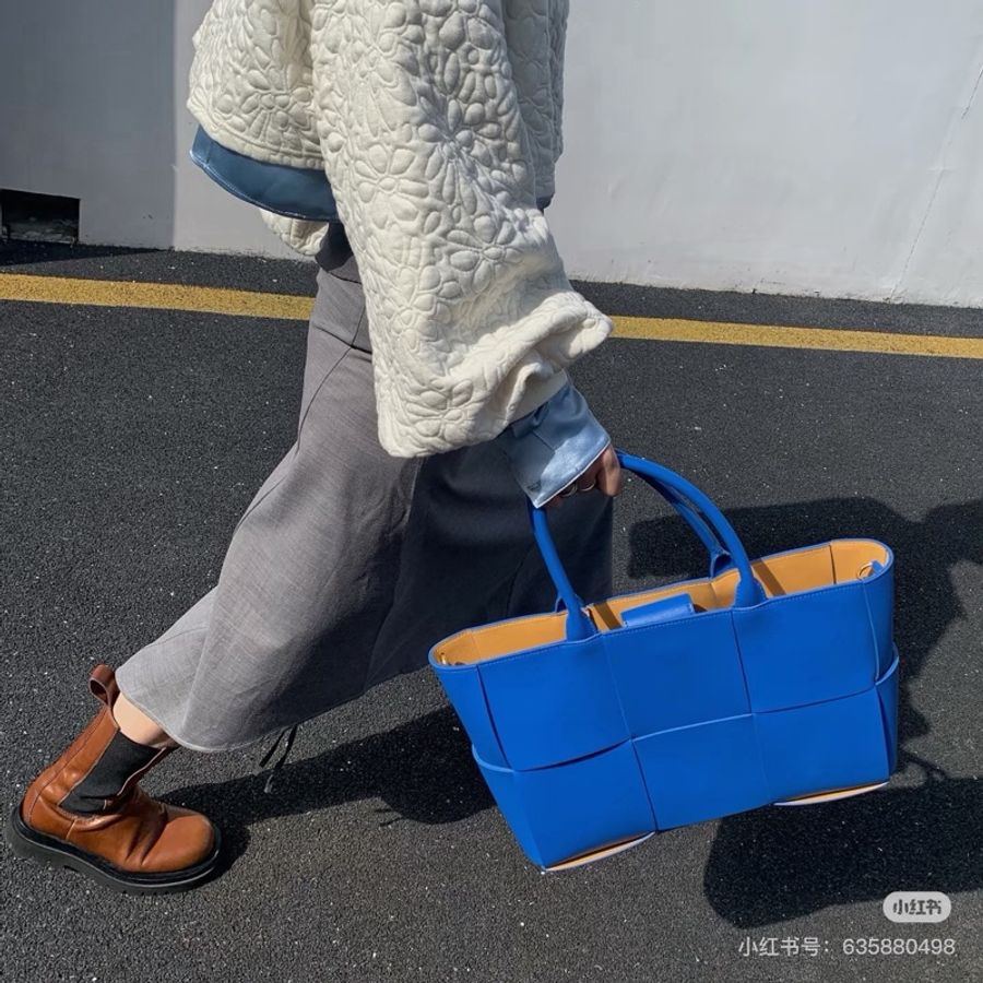 💙 BOTTEGA VENETA Arco 藍色編織子母手提托特包 💙-0