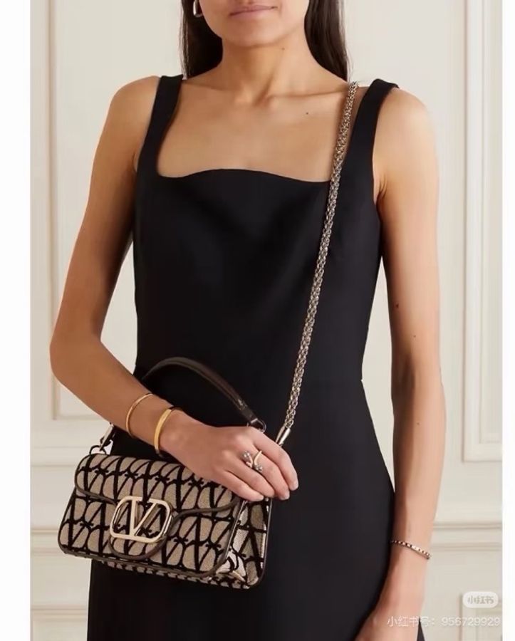 🖤 VALENTINO GARAVANI Toile Iconographe 刺繡法棍鏈條包 🖤-11