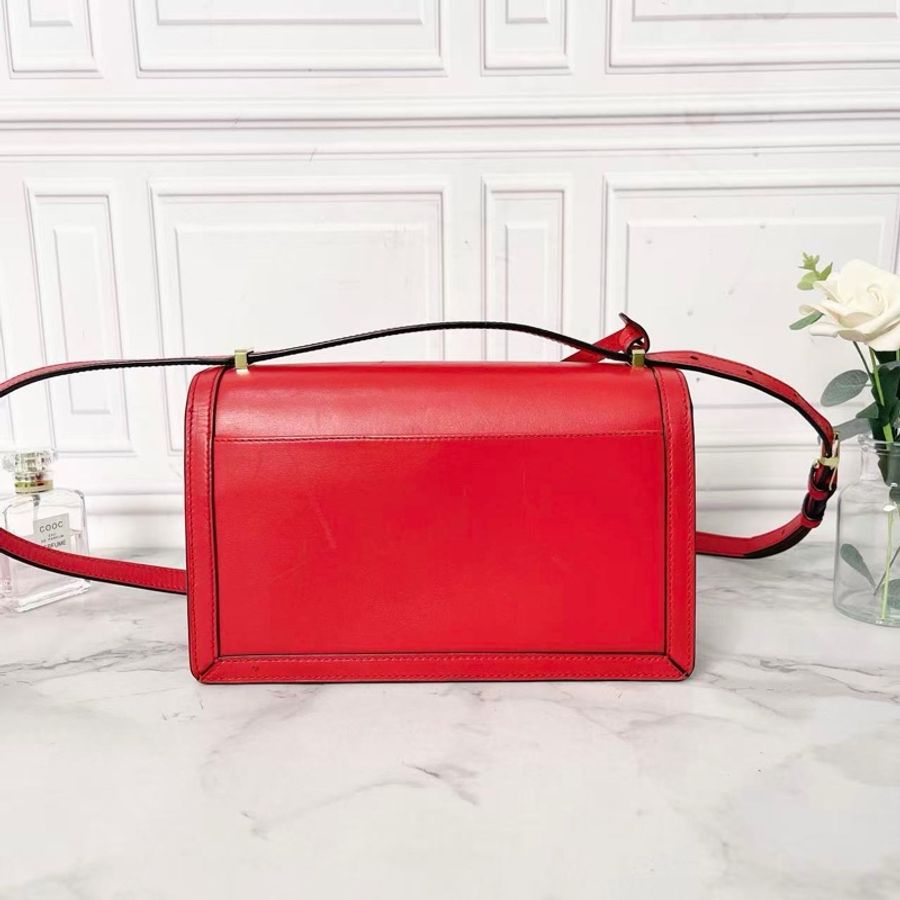 ❤️ LOEWE Barcelona 紅色全皮中號三角斜背包 ❤️-7