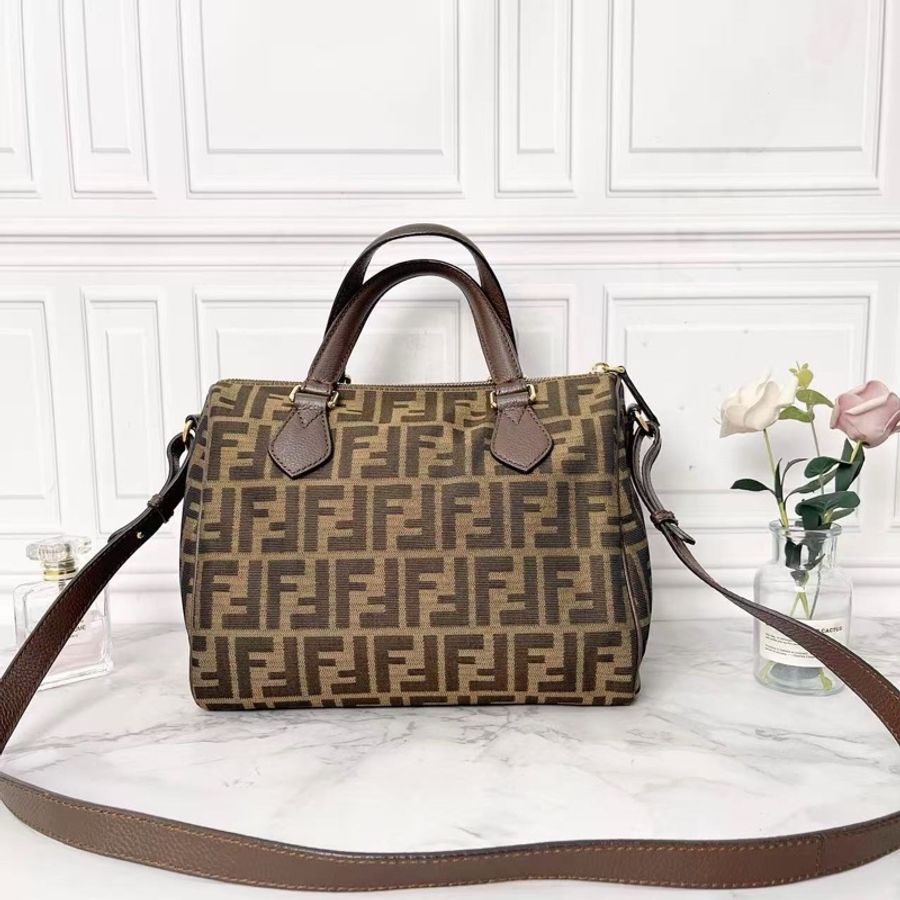 👜 FENDI 經典FF老花波士頓手提斜背包 👜-0