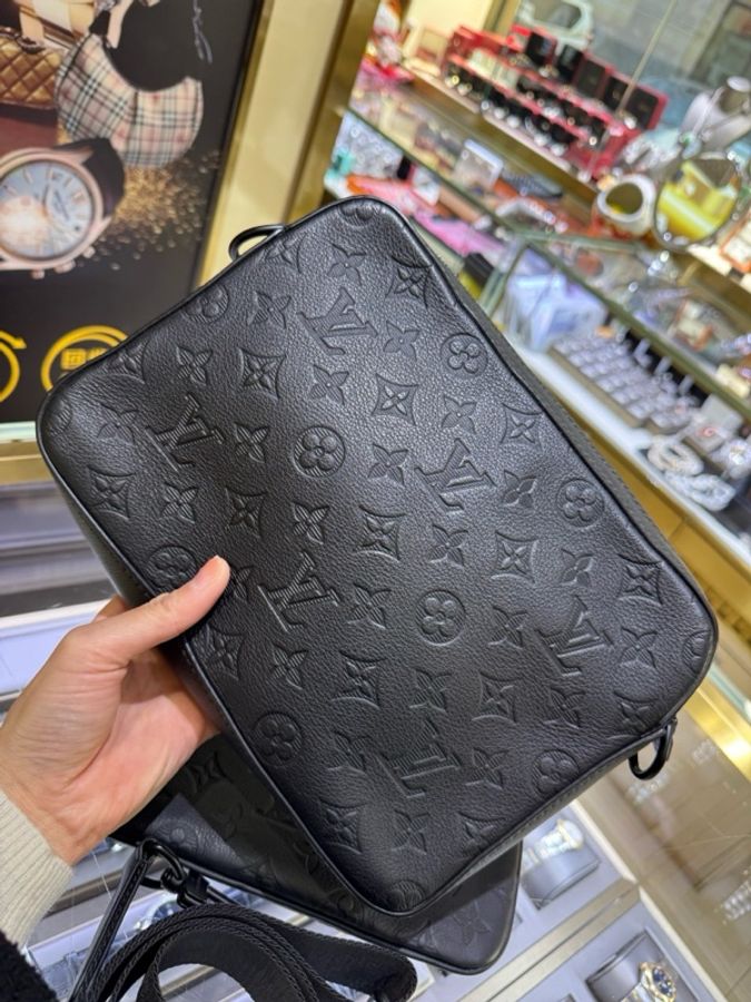Louis vuitton 路易威登 Trio全皮黑色壓紋三合一郵差包  缺小子包-2