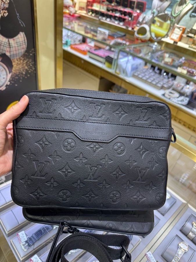 Louis vuitton 路易威登 Trio全皮黑色壓紋三合一郵差包  缺小子包-9