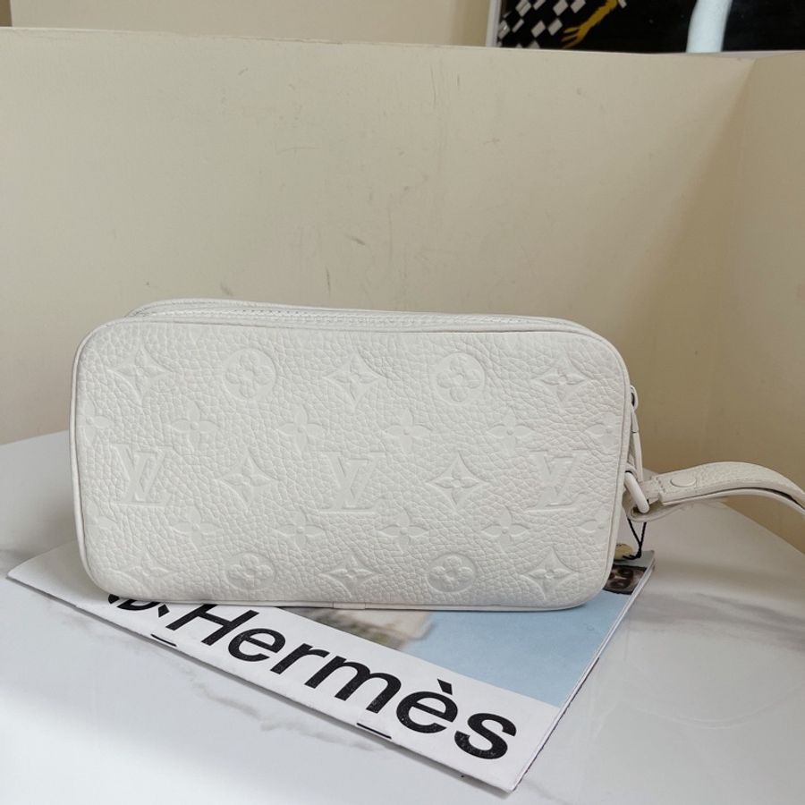 Louis Vuitton 路易威登 白色全皮壓紋virgil手拿包 男女同款 尺寸21*12-2