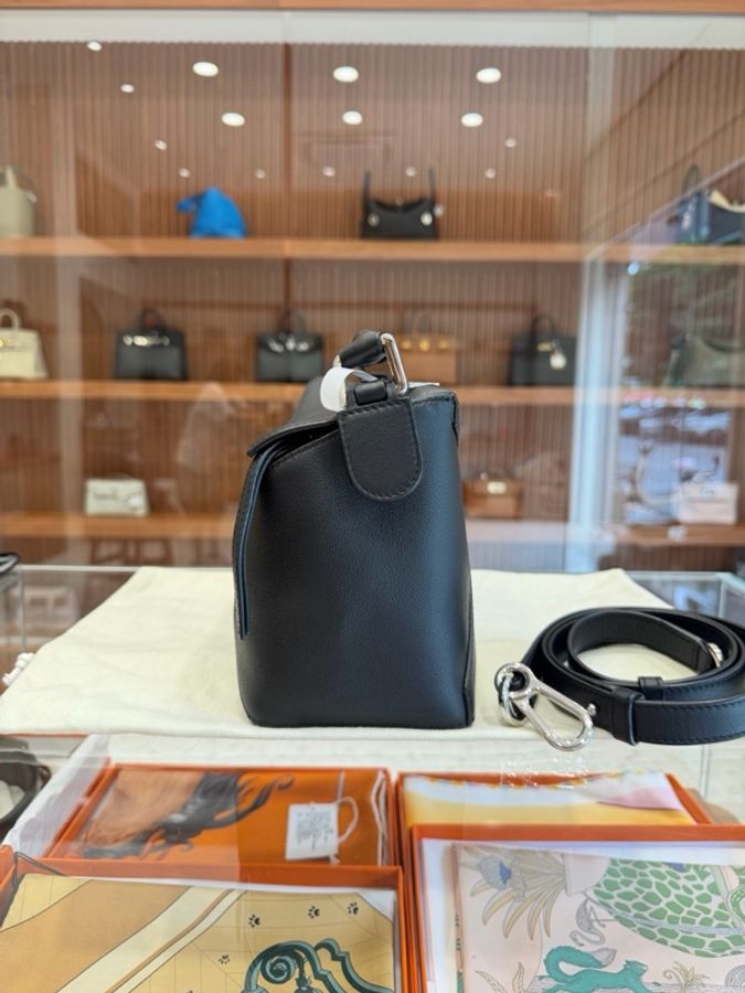 羅意威/Loewe黑色全皮puzzle小號底長24-2