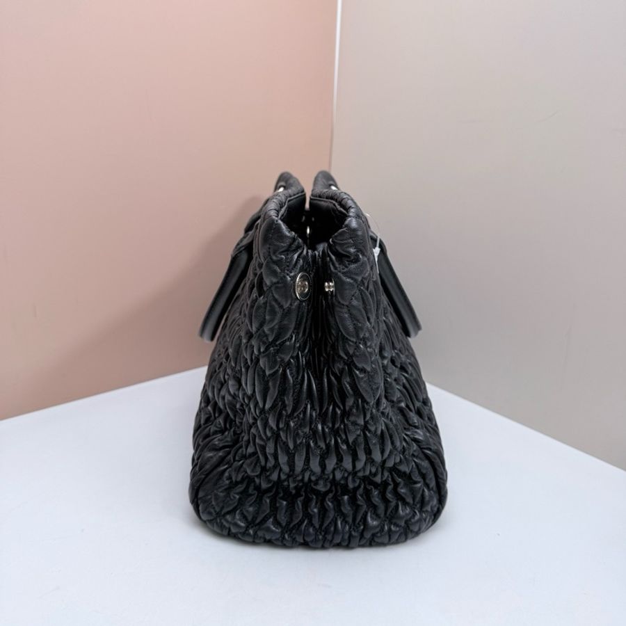 繆繆/miumiu黑色褶皺寶石鏈條托特包 單肩包 底長28cm-3