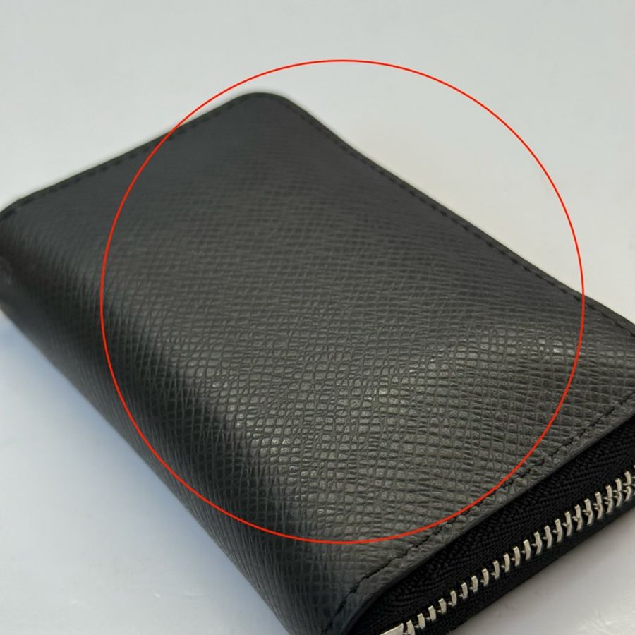 LOUIS VUITTON 路易威登 黑色TAIGA 拉鍊零錢包 M30511-7