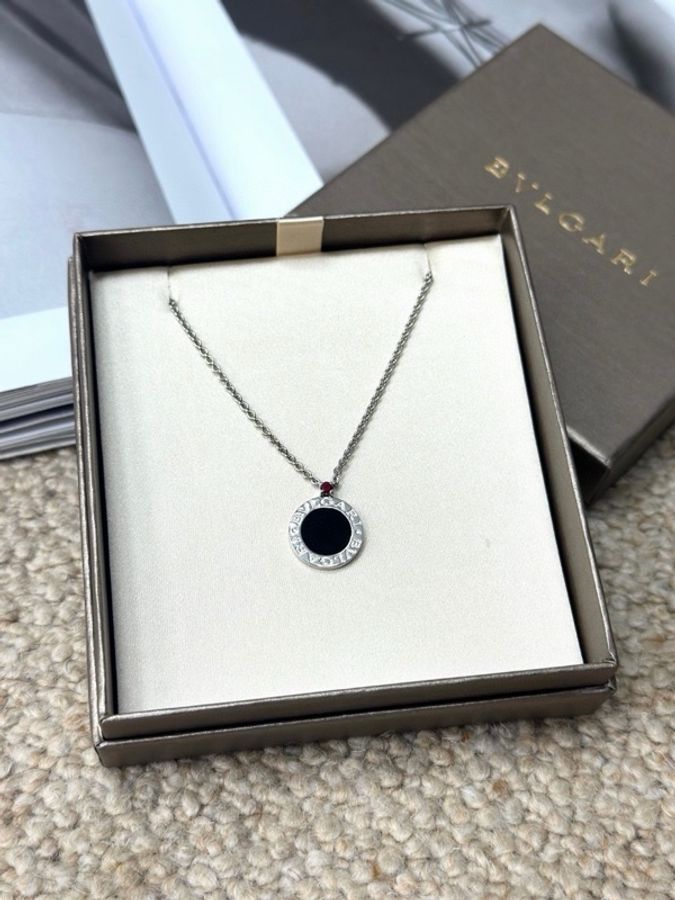 未使用 BVLGARI 寶格麗 黑色圓餅小紅人項鍊  logo清晰立體 附件 盒-0